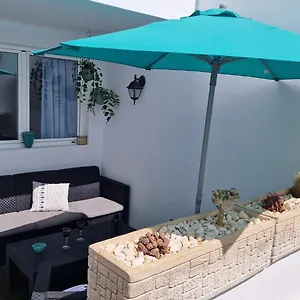 https://yurenas-corner.in-canary-islands.com