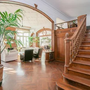 https://canela-homes-casa-serra.topbarcelonahotels.com